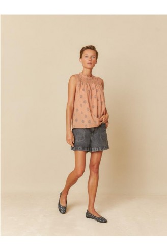 Indi cold blusa sin mangas...