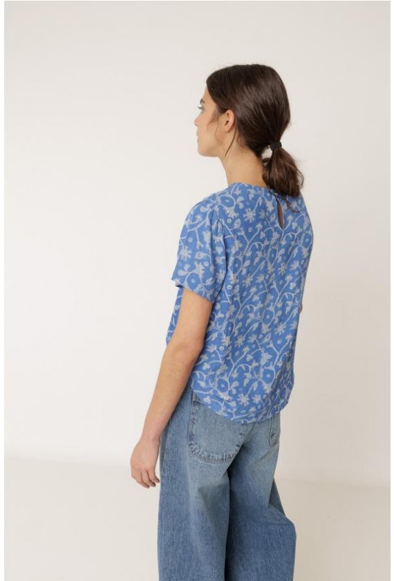 Blusa Indi Cold estampado floral...