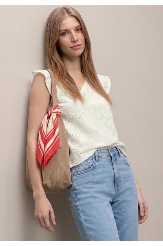 Camiseta pico perforada...