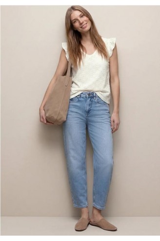 Camiseta pico perforada... 2