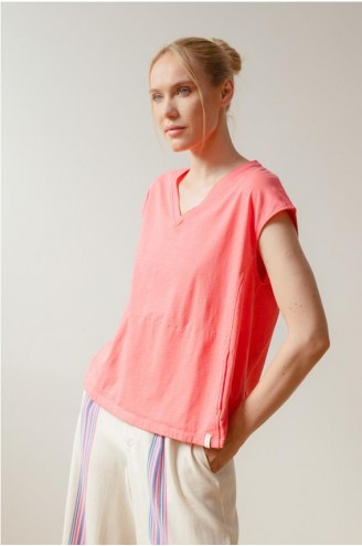 Camiseta bolsillo canguro... 2