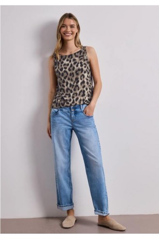 Top animal print adorno...