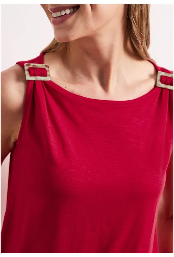 Top basico adorno hebilla Street One...